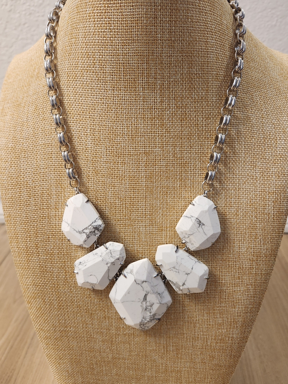 Kendra Scott Macie Statement Necklace